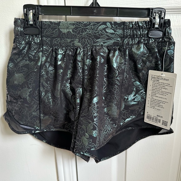 Lululemon Hotty Hot Low-Rise Lined Short 4" Logo Flourish Black Iridescent Foil - Picture 3 of 5